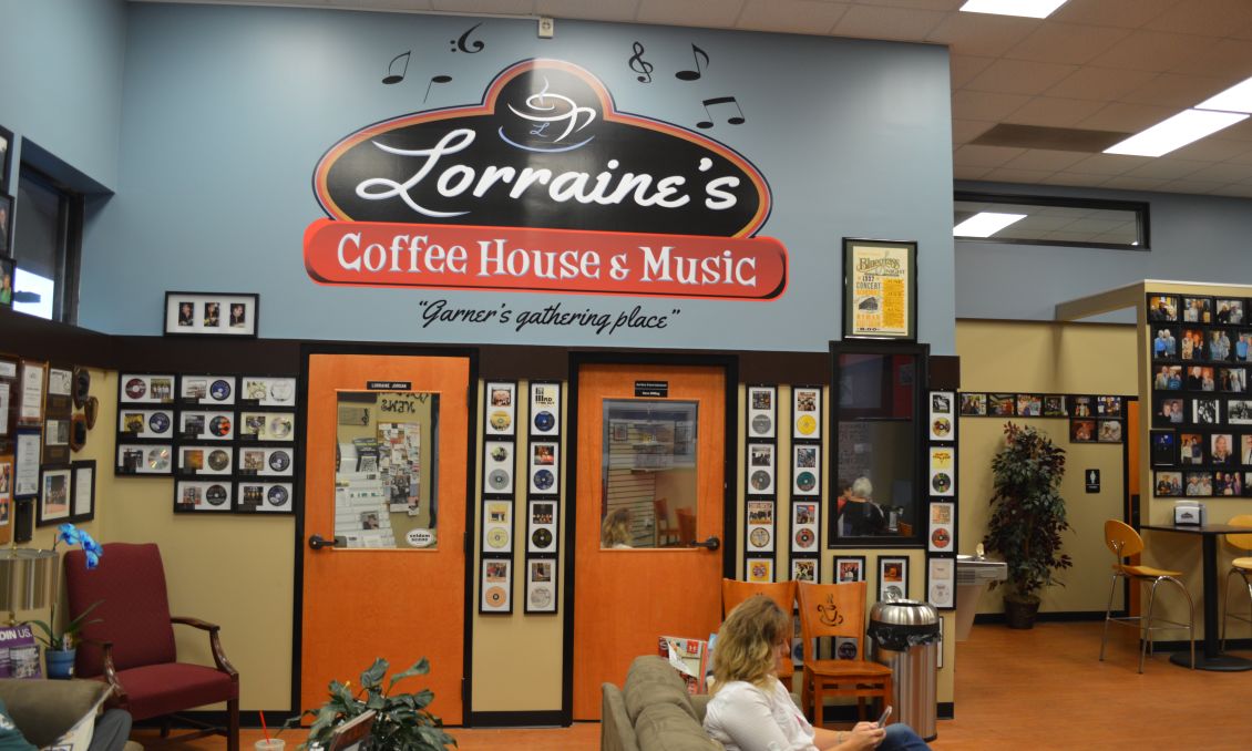 Lorraine Jordan by Tyler Cox in blog 07-206.jpg